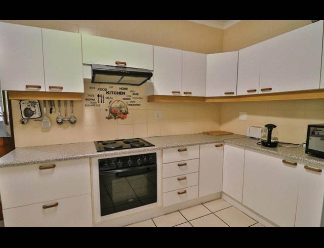 4 BEDROOM FREESTANDING FOR SALE IN DAWNCLIFFE